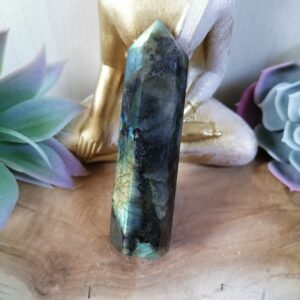 Labradorite Tour – protection, imagination