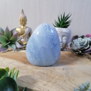 Calcite bleue forme libre – communication, créativité