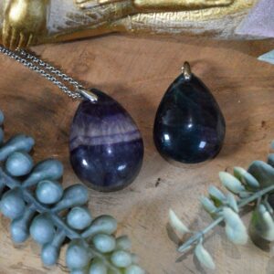 Fluorite arc-en-ciel Pendentif goutte – émotions, concentration