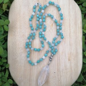 Mala apaisement – Amazonite – cristal de roche – sélénite – inspiration tibétain